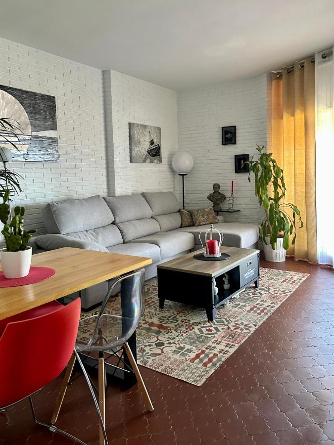 Torre De La Roca Industrial69 Apartment ตอร์เรโมลิโนส ภายนอก รูปภาพ